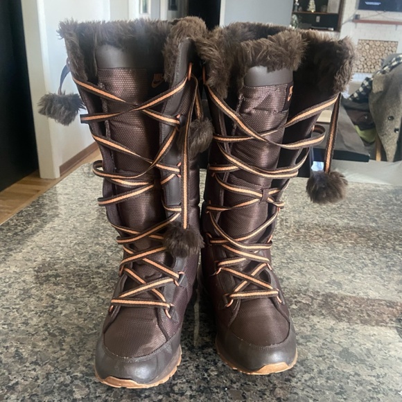 Nike Tall sneaker boots Brown and tan lace up size 9.5 - Picture 5 of 11
